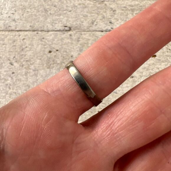 Vintage Elegant Rhinestone Faux Pearl 1950s Adjustable Ring - Picture 3 of 7